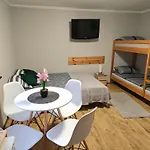 Blizej Gwiazd Konukevi
