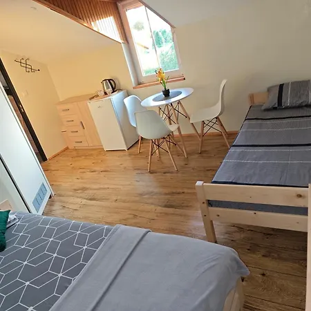 Blizej Gwiazd بيت ضيافة Nacmierz